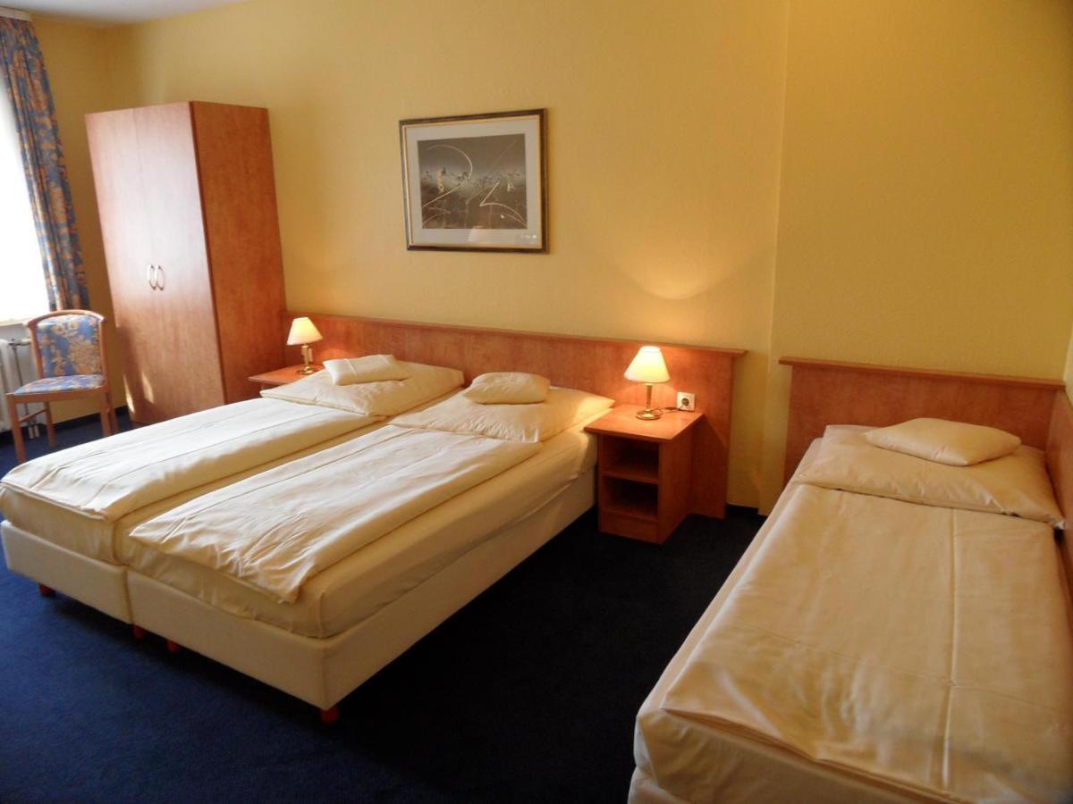 Friends Hotel Kerpen Керпен Екстериор снимка