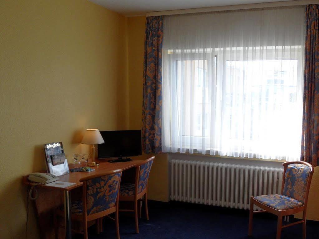 Friends Hotel Kerpen Керпен Екстериор снимка